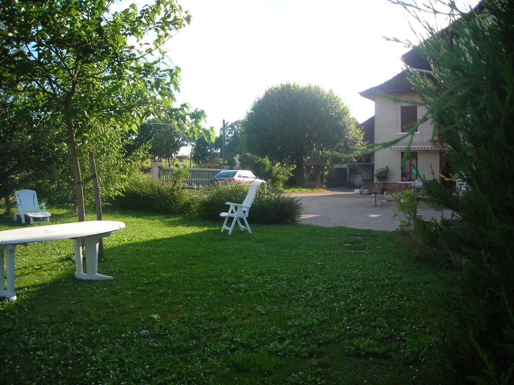 Villa La Bardelière à Corbelin Extérieur photo