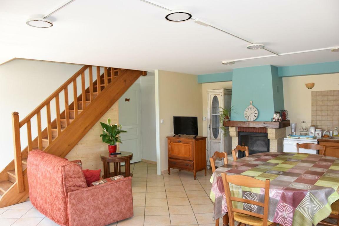 Villa La Bardelière à Corbelin Extérieur photo